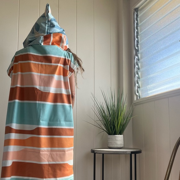 COMING SOON MORE PONCHOS - Picture 2 of 13